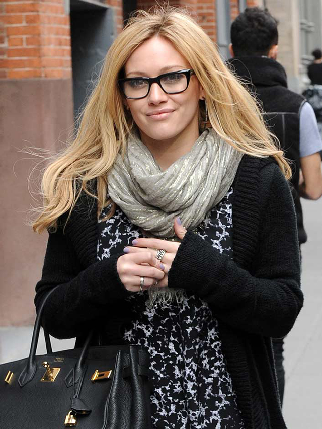 hilary-duff-actress-glasses-706kb080410